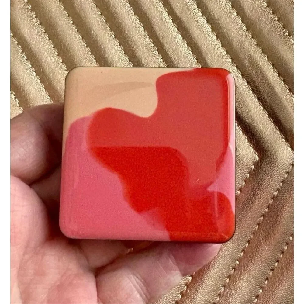 JAPONESQUE  - NIB Velvet Touch Blush/Shade 05 (cinnamon). Perfect for Sculpting